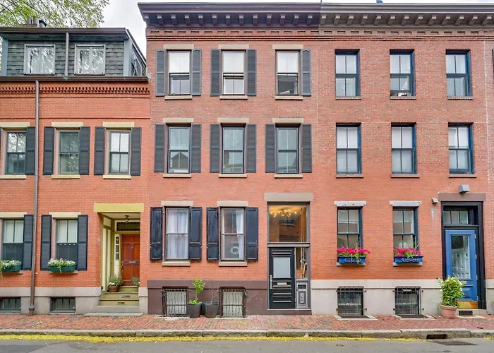 Cozy Boston Vacation Rental With Rooftop Deck!